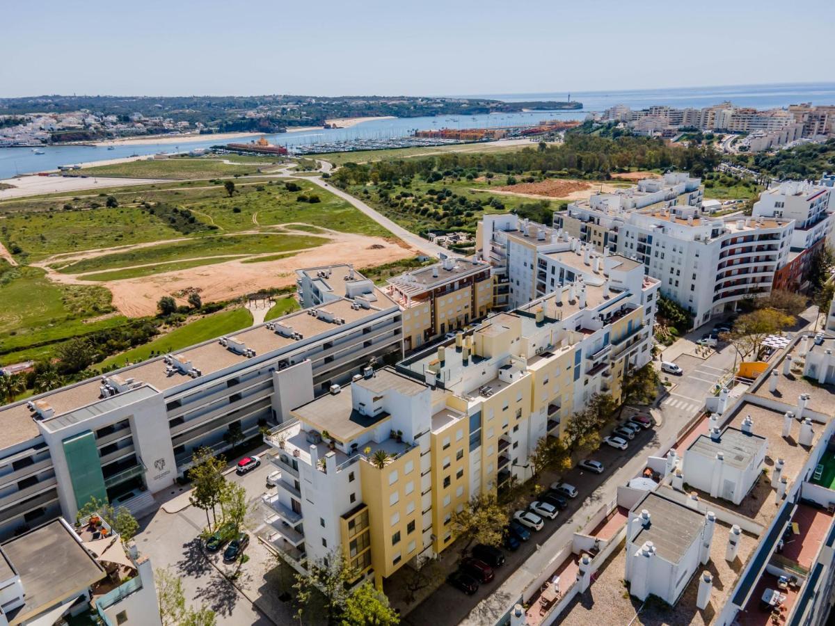 ポルティマンEncosta Da Marina Familyアパートメント エクステリア 写真